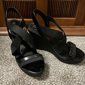 Women’s black pumps
